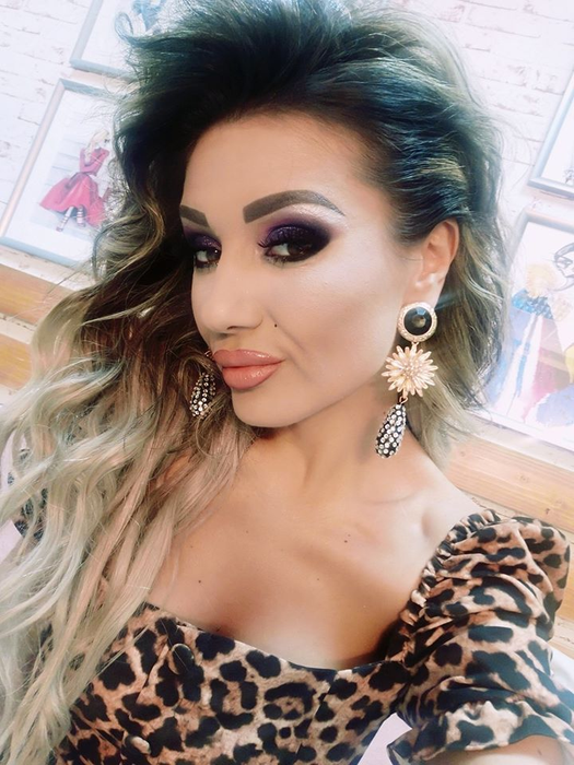 Bianca Rus este tare mândră de noul ei stilist, Valentin, și de coafurile acestuia