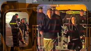 Alexia Eram și iubitul au semnat la malul mării! Și-au făcut tactica, apoi a venit... LOVITURA la Loft!