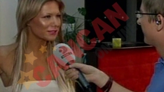 VIDEO Simona Sensual in dus cu echipa de filmare de la Kanal D! Vezi aici cum arata casa blondei!