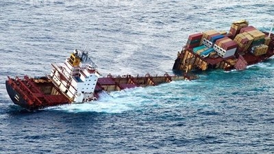 NAUFRAGIU pe lacul Titicaca din Bolivia: Cel puţin 11 persoane au murit
