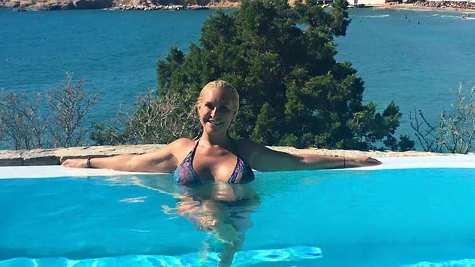 VICA BLOCHINA, probleme cu banca! Ce a păţit fosta iubită a lui VICTOR PIŢURCĂ!