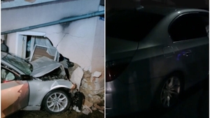 Au tras spaima vieții! O familie din Satu Mare s-a „trezit” cu un BMW direct în dormitor. Un șofer de 19 ani s-a înfipt cu mașina în zidul casei