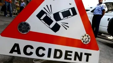 Accident teribil în Suceava! Un ucrainean a murit după ce a intrat cu maşina într-un TIR