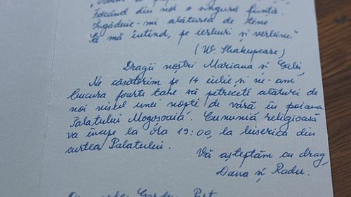 Dana Rogoz a scris cu mana ei invitatiile de nunta! Vezi ce mesaj contineau