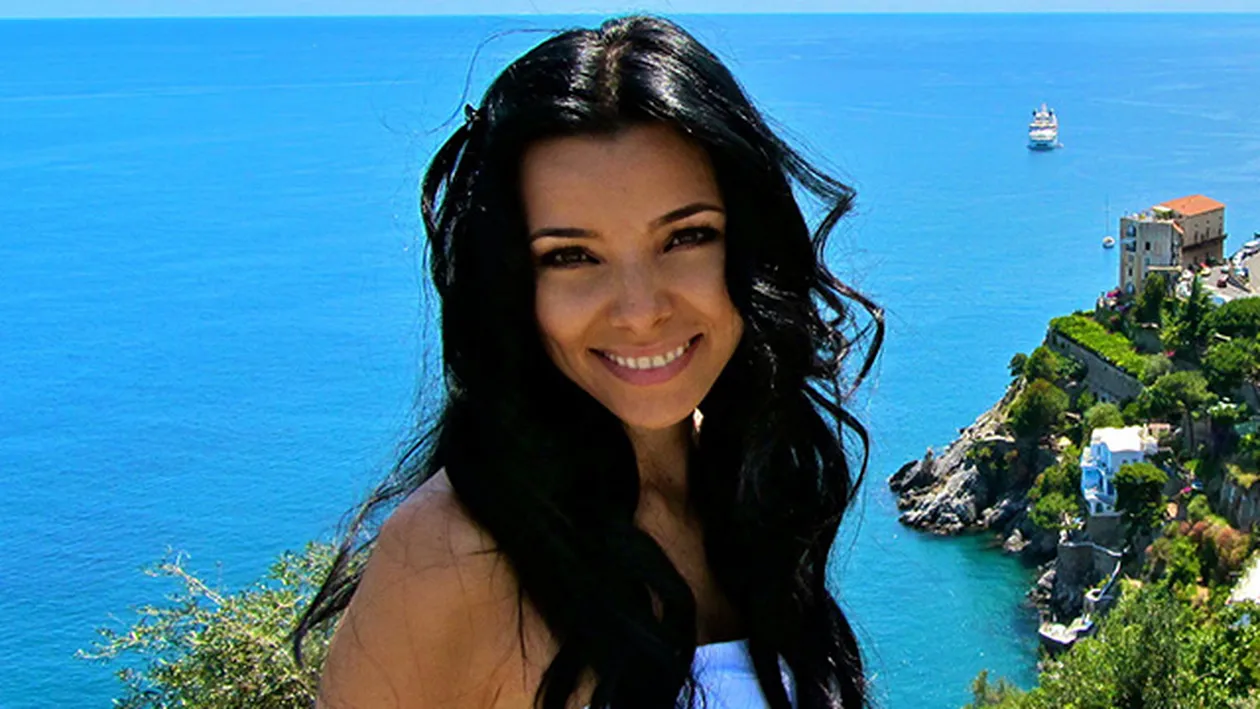 De cand asteptau barbatii asta!Corina Caragea s-a dezbracat si…Vezi ce a aratat vedeta