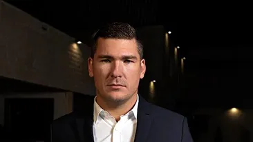 Cum își liniștește Călin Donca copiii în Dubai, în mijlocul bubuiturilor provocate de conflictul din Orient