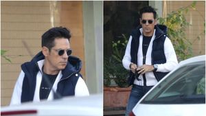 Cum și-a făcut Ștefan Bănică Jr. apariția la filmările noului sezon X Factor, de la Antena 1. Mihai Morar l-a pozat!