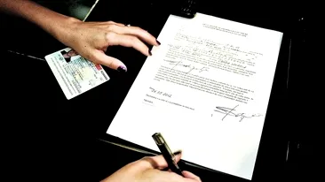 Tatuatorii lui Catalin Botezatu s-au temut ca designerul va lesina de durere pe masa lor. Si-a facut curaj cu 200 ml de whisky pentru sase ore de chin