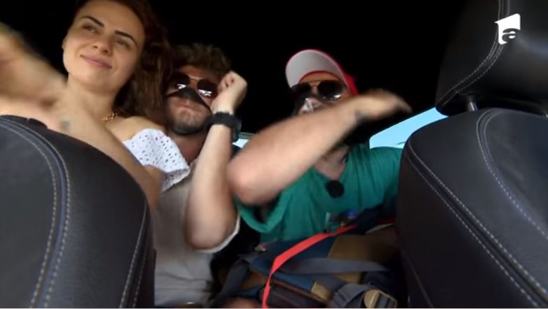 Scene uluitoare la Asia Express. L-a sărutat pe Cuza, apoi şi pe Lidia Buble. Antena 1 a difuzat imaginile
