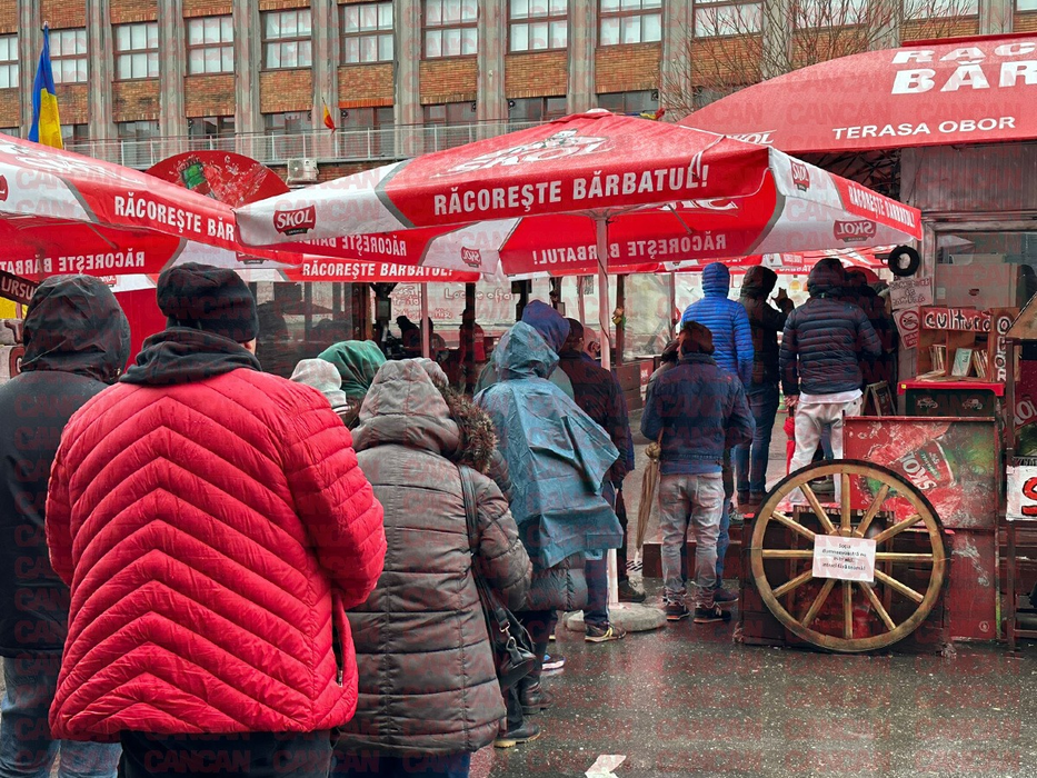 Coada la Obor pentru mici. Foto: Cancan