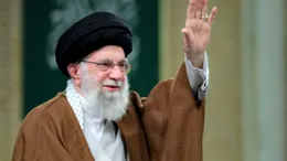 Ayatollahul încolțit. Ali Khamenei, apărătorul nemilos al revoluției iraniene, e în situația pe care a încercat s-o evite toată viața