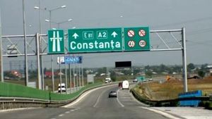 Atenție, șoferi! Amendă uriașă dacă întorci pe autostradă