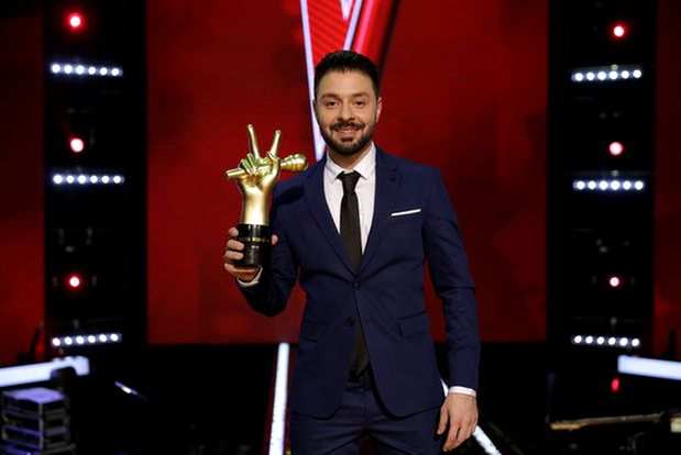 Câștigătorul „Vocea României” de la Pro TV, accident teribil. A intrat o dubă în mașina lui