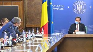 Prim-ministrul: ”Am luat decizia de a permite oficierea slujbelor religioase și în spații închise”