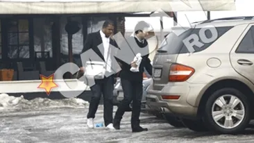 A plecat cu una de gat de la restaurant! Vezi aici ce a luat Andi Moisescu la pachet dupa ce a pranzit cu Cabral!