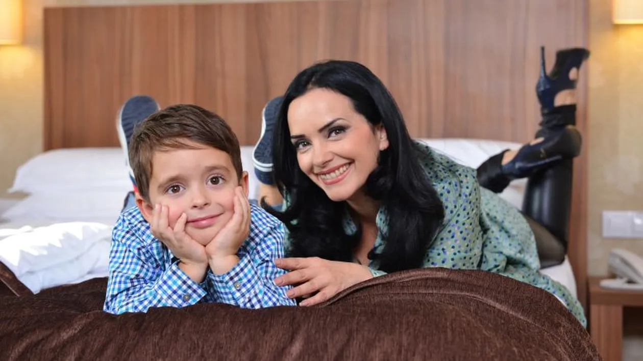 Fotografie emoţionantă cu Vlad, fiul Magdei Vasiliu, care a fost diagnosticat cu cancer