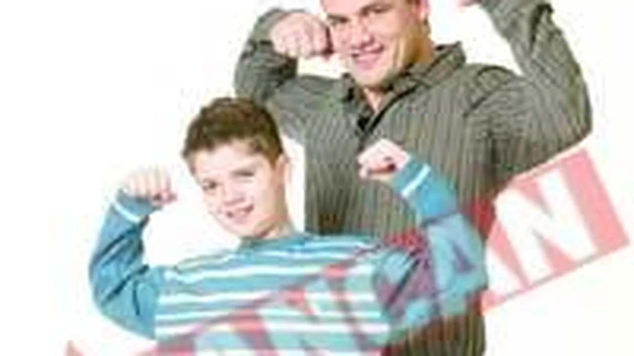 Ionut Iftimoaie il antreneaza pe tanarul Jean pentru K1