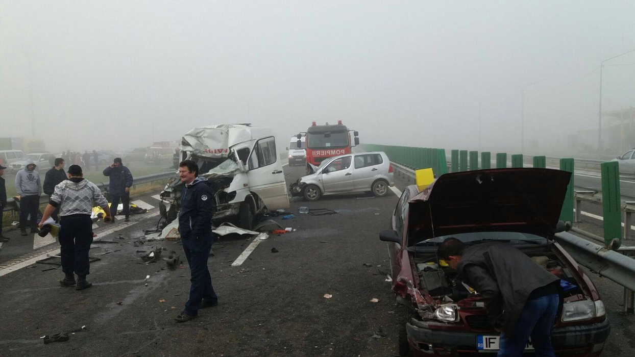 A mai murit o femeie în  accidentul de pe A2.  Sunt 60 de raniti