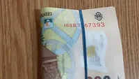 Acest bărbat din Botoşani a găsit peste trei mii de lei prinşi cu un elastic. Totul s-a întâmplat pe o terasă când...