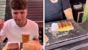 Reacția virală a unui turist din Marea Britanie, după ce a mâncat micii celebri din Piața Obor: ”Acum înțeleg!”
