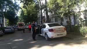 Un bărbat a fost găsit mort într-un apartament din Botoșani. Cine l-a descoperit. FOTO