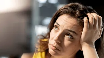 (P) De ce vorbește toată lumea despre implantul de păr pentru femei care arată “natural” și ce preț are?