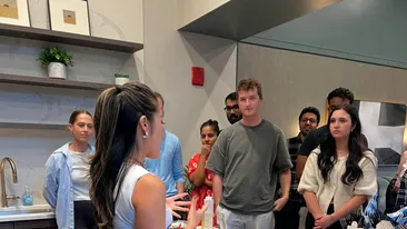 Cum a ajuns o tânără de 34 de ani să câștige 10.000 de dolari pe oră după ce a renunțat la jobul de vis de la corporație