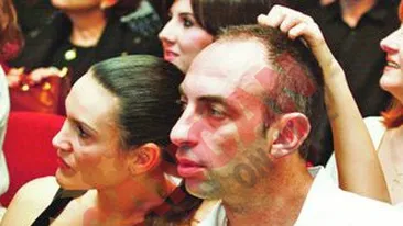 L-a scarpinat pe cap