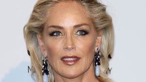 Sharon Stone, recompensată de laureaţi ai premiului Nobel pentru pace, pentru lupta împotriva SIDA