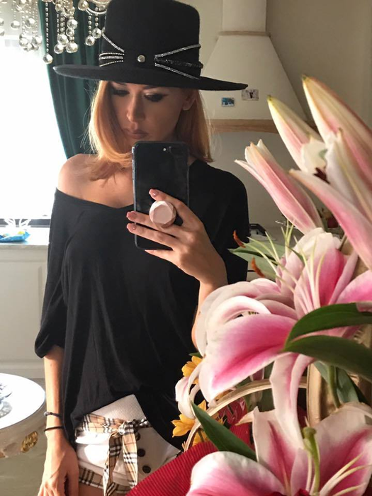 DENISA de la Bambi a trecut prin momente grele chiar de ziua ei! Vedeta a fost în depresie:”Efectiv plângeam…“