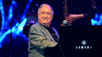 Doliu în lumea muzicii. A murit legendarul cântăreț și compozitor Neil Sedaka