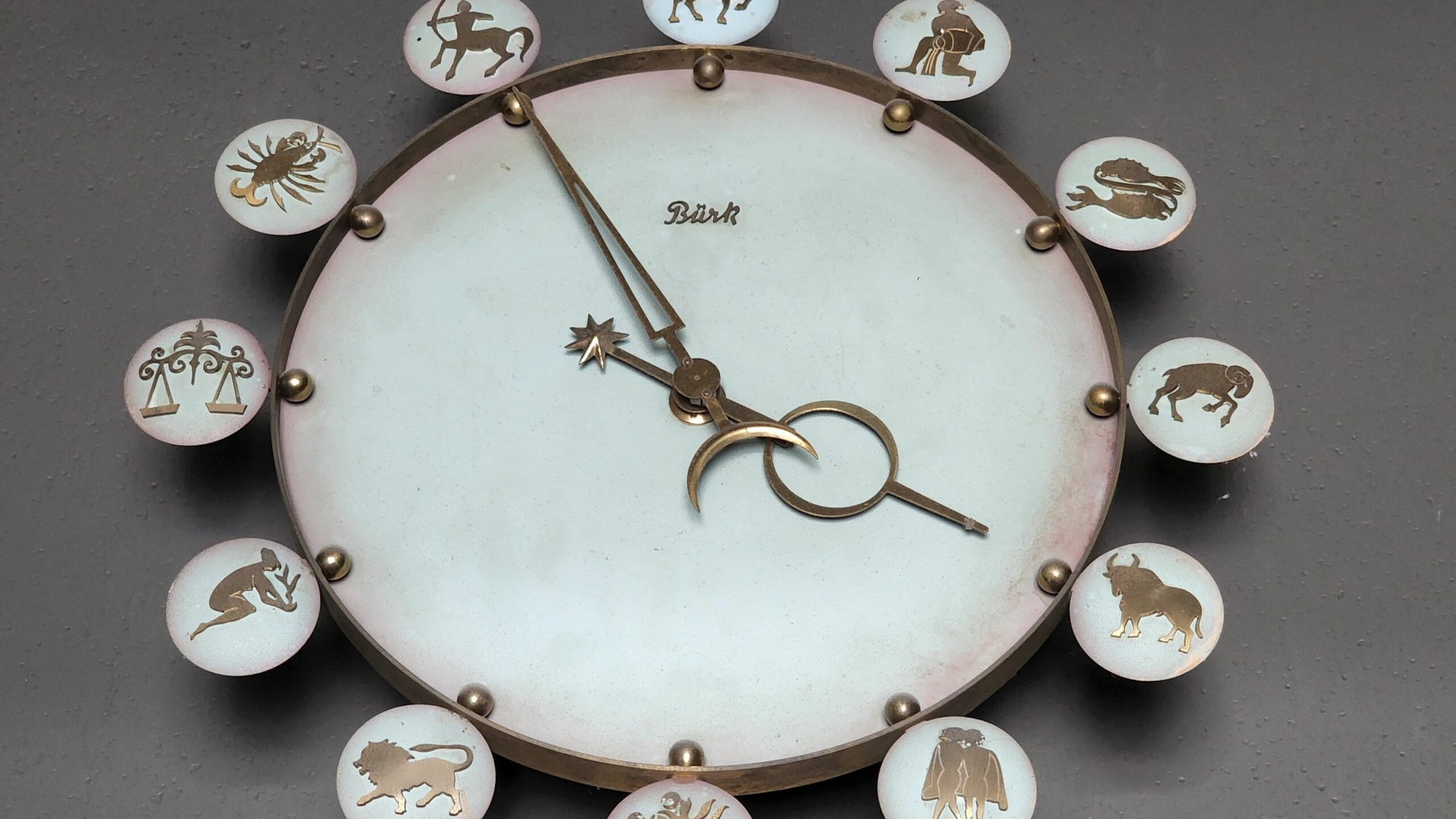 Horoscop carieră 1 octombrie 2026.  O zodie are succesul de partea ei! Pentru alta, problemele de la serviciu cer disciplină maximă