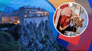 Calendar ortodox 28 decembrie 2025: pomenirea Cuviosului Simeon al pietrei. Praznic de mare hram la mânăstirea Simonopetra pe Muntele Athos