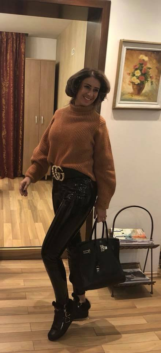 Timpul trece, dar ea râmâne tânără! Cum arăta Anamaria Prodan în urmă cu opt ani, pe vremea când purta ţinute cu buricul la vedere