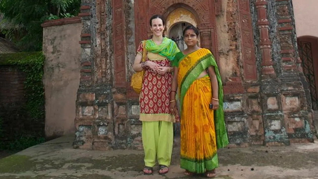 Desi este casatorita, fiica printesei Lia nu poate renunta la marea ei dragoste. Vezi ce a facut tanara in aceasta vara