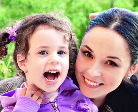 Cât de mare s-a făcut Violeta! Fiica Andreei Marin şi a lui Ştefan Bănică Jr a început liceul. FOTO