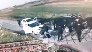 Reacţia fratelui Biancăi Drăguşanu, după ce au apărut imaginile în care poliţiştii îl bat măr! Dosarul s-ar afla...