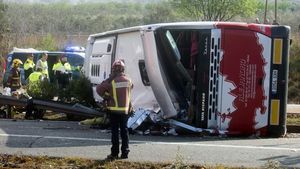 Grav accident în Spania! 5 morți și 16 răniți după ce autocarul a lovit un viaduct