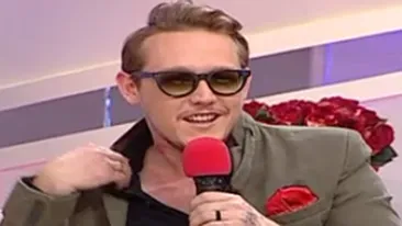 S-au impacat! Ce artist de la noi a facut anuntul neasteptat: Da, este in continuare logodnica mea