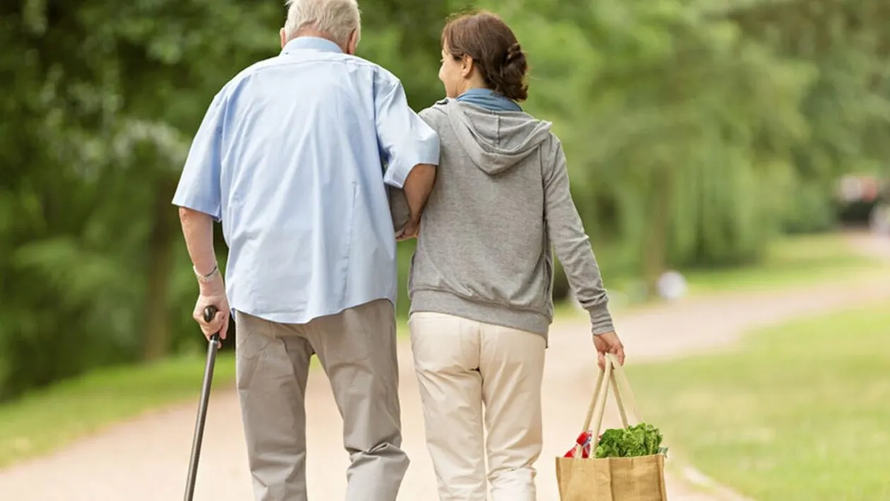 Rudele sunt scandalizate! Ce moștenire a primit o badantă din Italia de la pensionarul milionar de care avea grijă