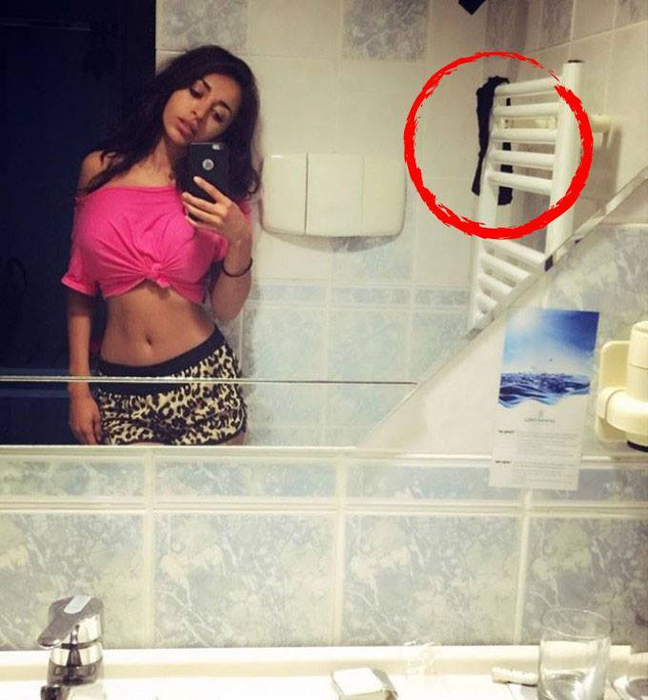Ruby şi-a făcut selfie în baie şi… Detaliul care i-a lăsat pe toţi cu gura căscată!
