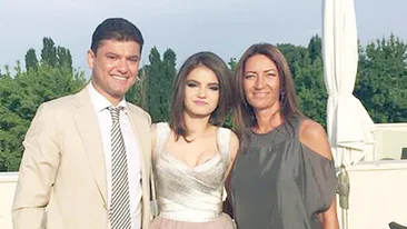 Prima reacţiei a fostei soţii a lui BOUREANU, după ce a văzut cum fiica ei e târâtă pe stradă: „Nu îmi...“