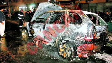 Nervos ca bolidul sau de 40.000 de euro a fost mistuit intr-un incendiu, un barbat din Capitala a sarit sa bata un politist