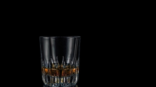 Cu cât s-a vândut cel mai scump whiskey din lume. Este o sumă uriașă