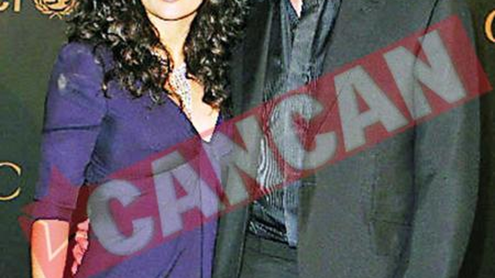 Salma Hayek i-a dat papucii iubitului francez
