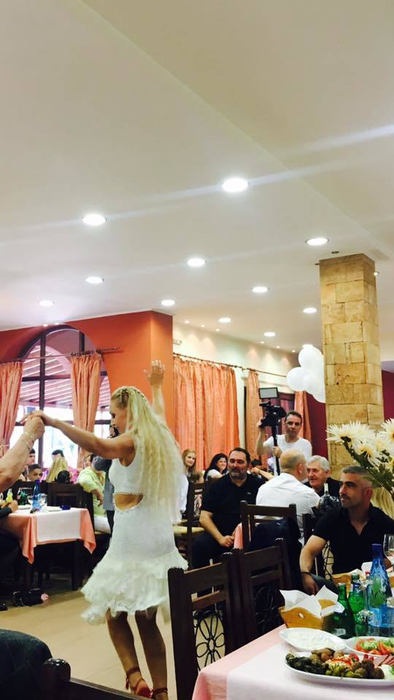 Gabriela Firea, la nunta unui cunoscut fotbalist! Ce ţinută a ales pentru eveniment