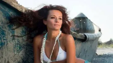 Simple si elegante! Cu ce rochii au reusit Anca Turcasiu si Carmen Negoita sa-l impresioneze pe stilist?