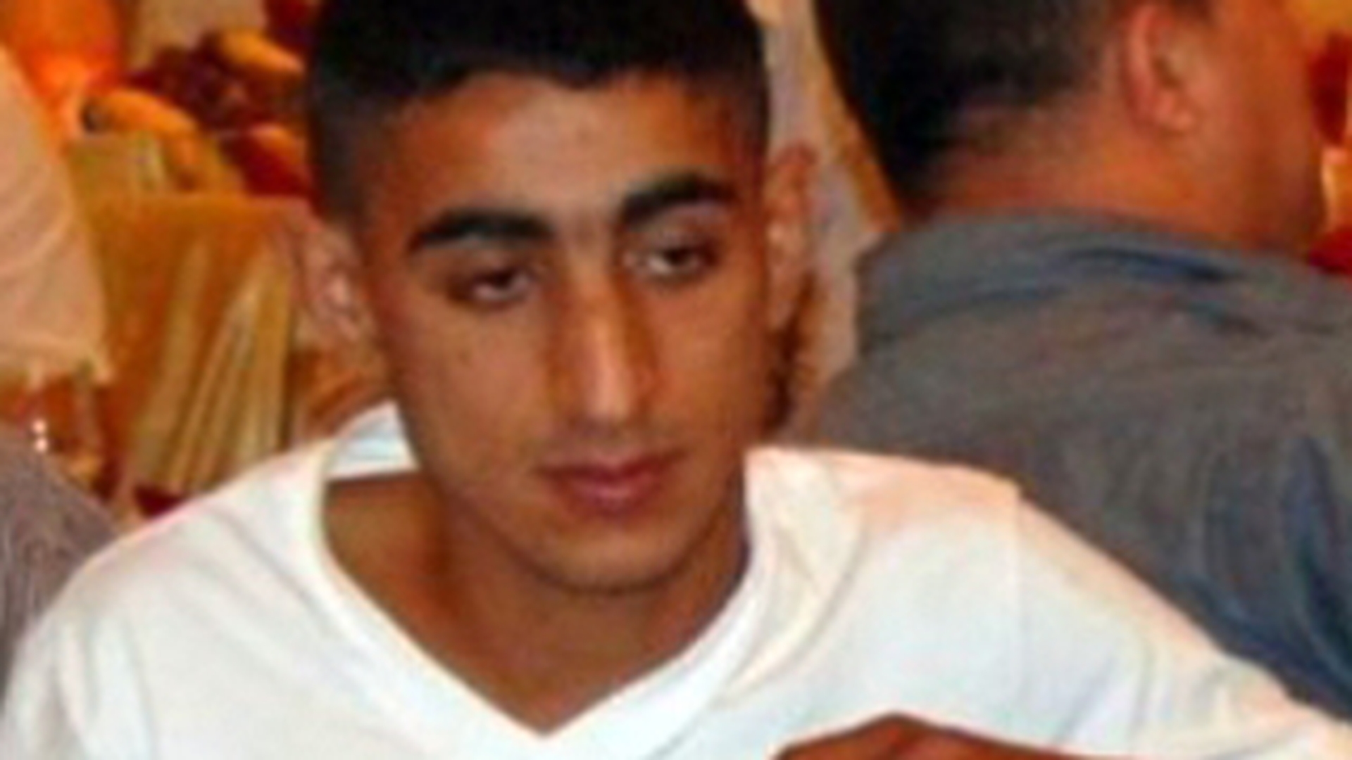 Unul dintre fiii lui Bercea Mondial, ginerele acestuia si un minor de 17 ani, arestati