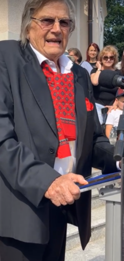 Cum arată Florin Piersic la 90 de ani? Actorul n-a renunțat la aparițiile publice