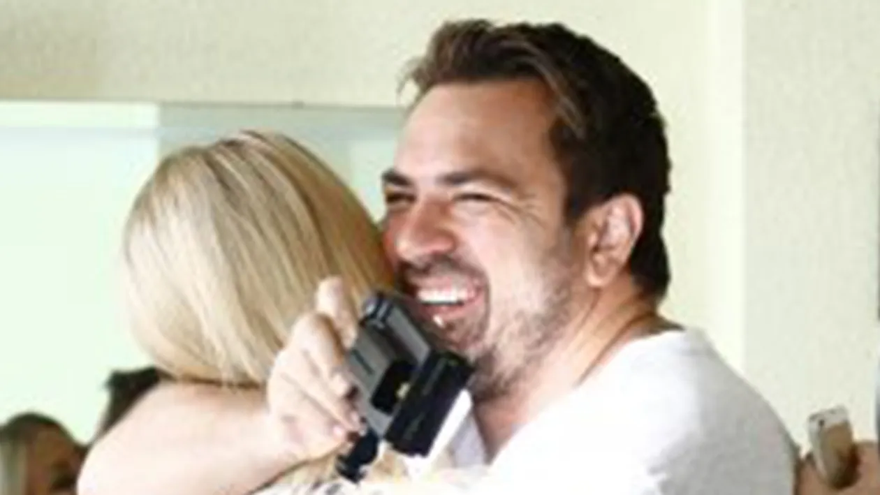 A renuntat la TOT pentru a fi langa ea! Cu ce femeie a fost surprins Horia Brenciu, cu cateva ore inainte de nunta